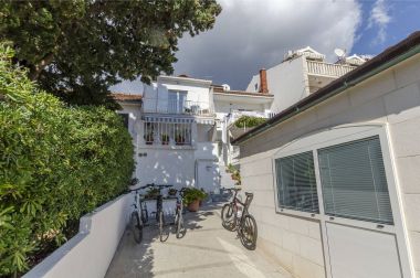 Appartamenti e camere Mini - parking: SA1(2), R1(2) s balkonom Bol - Isola di Brac 