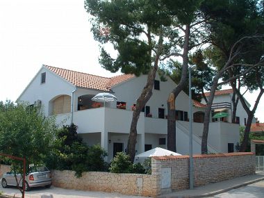Appartamenti Dinka - cosy & pet friendly: A1(6), A2(4) Mirca - Isola di Brac 