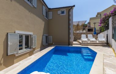 Appartamenti Dalis - open swimming pool: A1 kat(4+1), A2 prizemlje(4) Baia Osibova (Milna) - Isola di Brac  - Croazia