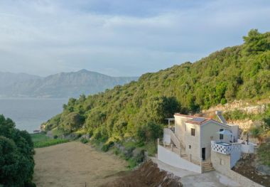 Casa vacanza Irena - secluded paradise; H(4+1) Baia Prapatna (Pucisca) - Isola di Brac  - Croazia