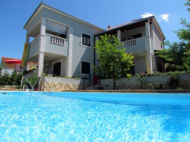 Casa vacanza Mari - with pool: H(8+1) Supetar - Isola di Brac  - Croazia