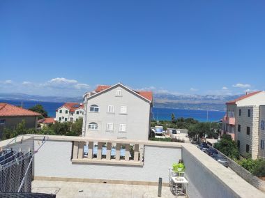 Appartamenti Dani - with large terrace : A1(2+4) Supetar - Isola di Brac 