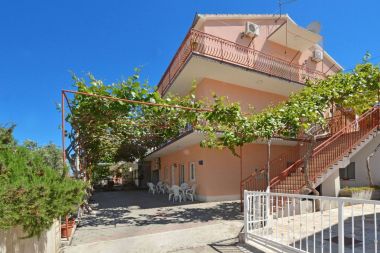 Appartamenti Sima - 100m from beach: A1(4+1), A2(2+2), A3(4+2), A4 (2+2) Mastrinka - Isola di Ciovo 