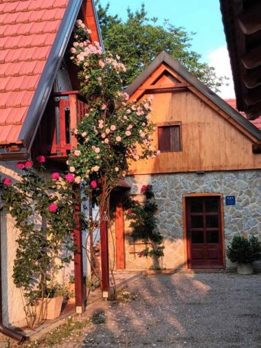 Appartamenti Mimi - countryside cottage: A1(2) Plaski - Croazia continentale