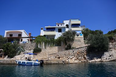 Appartamenti Igor - 5 m from beach: A(6+2), B(2+2), C(4+3), SA1(2+1), SA2(4), SA3(2), SA4(4), SA5(2), SA6(2+2) Baia Pokrivenik - Isola di Hvar  - Croazia