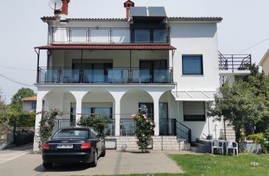 Appartamenti Tomy - with free parking: A1(4), A2(4) Medulin - Istria 
