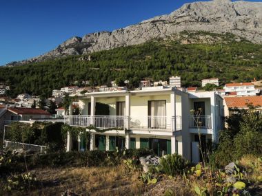 Appartamenti Smilja - 150 m from pebble beach: A1(2+2), A2(2+1), SA3(2) Baska Voda - Riviera Makarska 