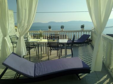 Appartamenti Jure - terrace with amazing sea view: A1 Leona (6+2), A2 Ivano (6+2) Brist - Riviera Makarska 