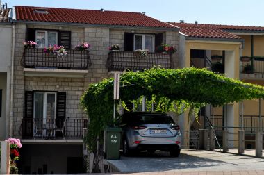 Appartamenti e camere Ljuba - 130 meter from sea SA1(2), SA2(2), SA6(2), A4(2+1), R3(2+1), R7(2+1) Makarska - Riviera Makarska 