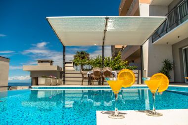 Appartamenti Stan - with pool : A1(4) Makarska - Riviera Makarska 