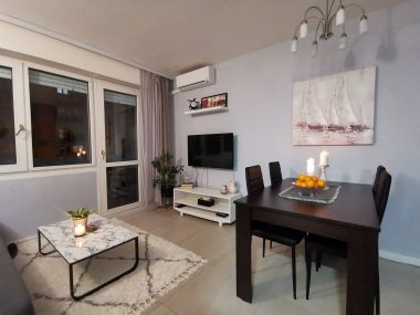 Appartamenti Jozo - with terrace : A1(2+2) Omis - Riviera Omis 