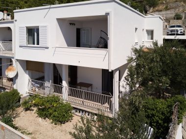 Appartamenti Melissa - 150m from the beach: A1(4+2), A2(2+2) Pisak - Riviera Omis 