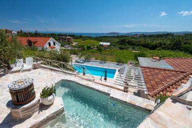 Casa vacanza Three holiday homes: H1 Azur (4), H2 Wood (4), H3 Ston (4+2) Orebic - Peninsola di Peljesac  - Croazia