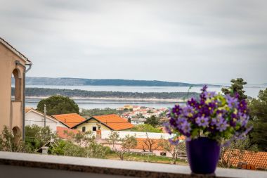Appartamenti Nada- sea view: A1 - Ljubičasti (4+2), A2 - Crveni (4+2) Banjol - Isola di Rab 