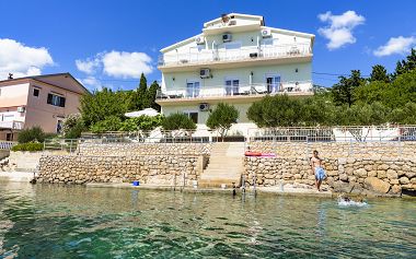 Appartamenti Toma - 5m from the sea with parking: A1(2+2), A2(2+2), SA3(2) Lukovo Sugarje - Riviera Senj 