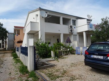 Appartamenti Zita - 50 m from sea: A1(4) Rogoznica - Riviera Sibenik 