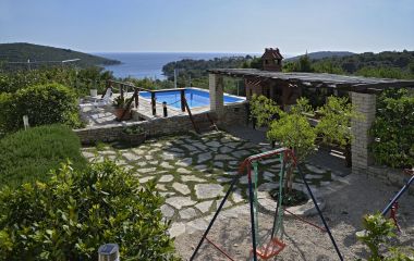 Appartamenti Toni - with pool and view: A1(4), A2(4), A3(4), A4(4) Maslinica - Isola di Solta 