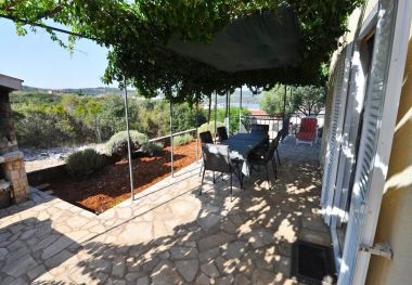 Appartamenti Vera - sea view from the terrace : A1(6) Necujam - Isola di Solta 