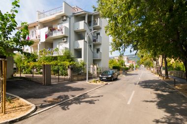 Appartamenti Jurica - 100 m from sea: A1(4+2), SA2(2), A3(2+2) Kastel Novi - Riviera Split 