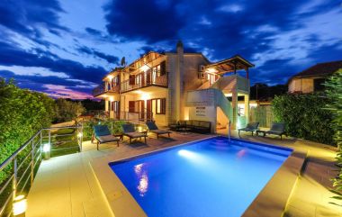 Casa vacanza Rafaeli - with pool: H(8) Marina - Riviera Trogir  - Croazia