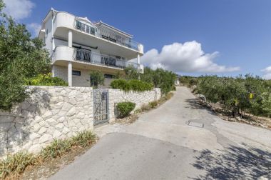 Appartamenti Mil - 80m from the sea A1(4+1), A2(2+2) Sevid - Riviera Trogir 