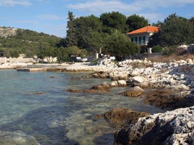 Appartamenti Jak - 10m from the sea: A(4+2) Sevid - Riviera Trogir 