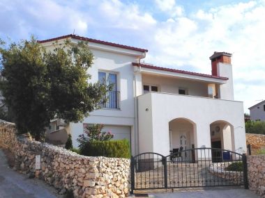 Appartamenti Tih - 20 m from sea: A1 Ruzmarin(2+2), A2 Maslina(2+2) Sevid - Riviera Trogir 
