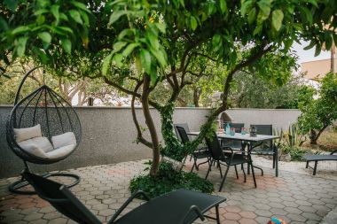 Appartamenti Florio - garden & free parking: A1(5) Trogir - Riviera Trogir 