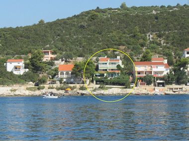Appartamenti Tonka - 10 m from beach A1(2), A2(2+2), A3(3), A4(2), A5(2+2), A6(3) Vinisce - Riviera Trogir 