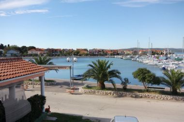 Appartamenti Ana- next to the sea A1(2+2), A2(2+3), A3(2+2), A4(2+3) Bibinje - Riviera Zadar 