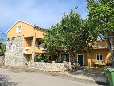 Appartamenti Stosa - with parking : A1(2+1), A2(2+1), A3(3+3) Nin - Riviera Zadar 