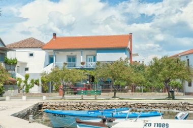 Appartamenti Dama - 10 m from beach: A1(6+1) Sukosan - Riviera Zadar 