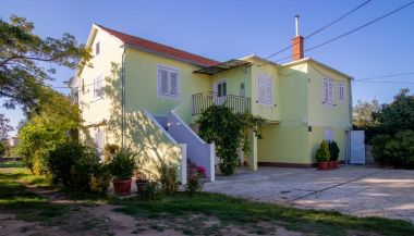 Appartamenti Mir - family apartments with garden terrace A1(4), A2(2) Zaton (Zadar) - Riviera Zadar 
