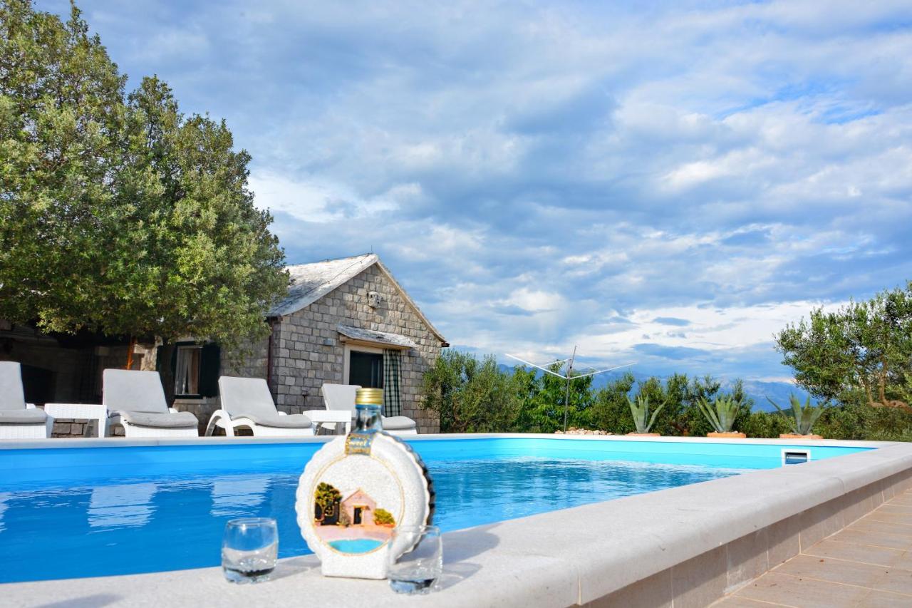 Casa vacanza Tonka - with pool; H(4+2) Pucisca - Isola di Brac  - Croazia