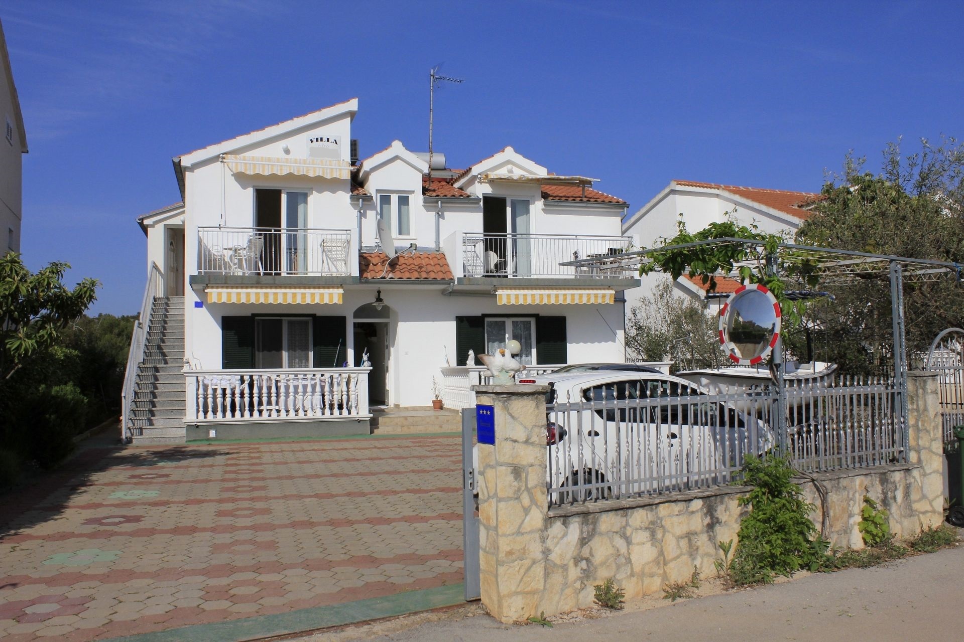 Appartamenti Vik - 250 m from beach A1(4), A2(3), A3(2), SA4(2) Brodarica - Riviera Sibenik 
