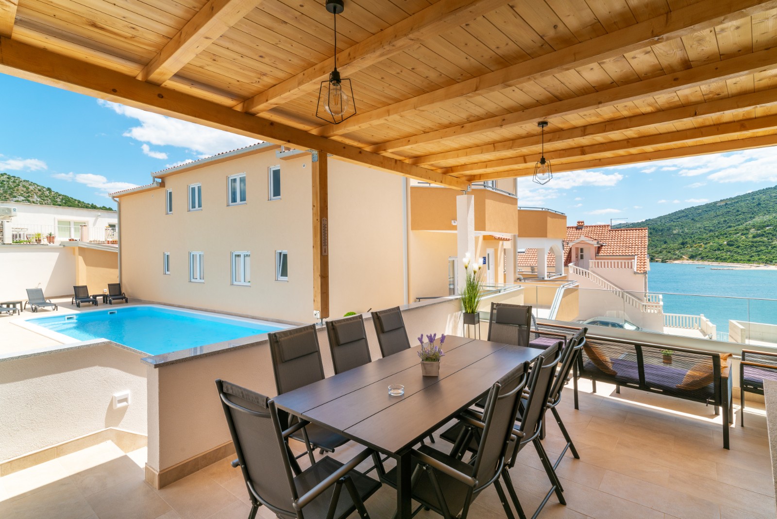 Appartamenti Lux 2 - heated pool: A2(4+2), A3(4+2) Marina - Riviera Trogir 