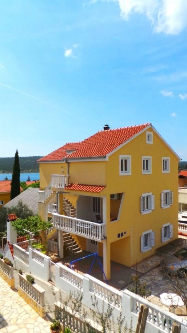 Appartamenti Sandra - 150 meters from the beach A1 (6+2), A2 (3+2), A3 (2+2) Crna Punta - Riviera Zadar 